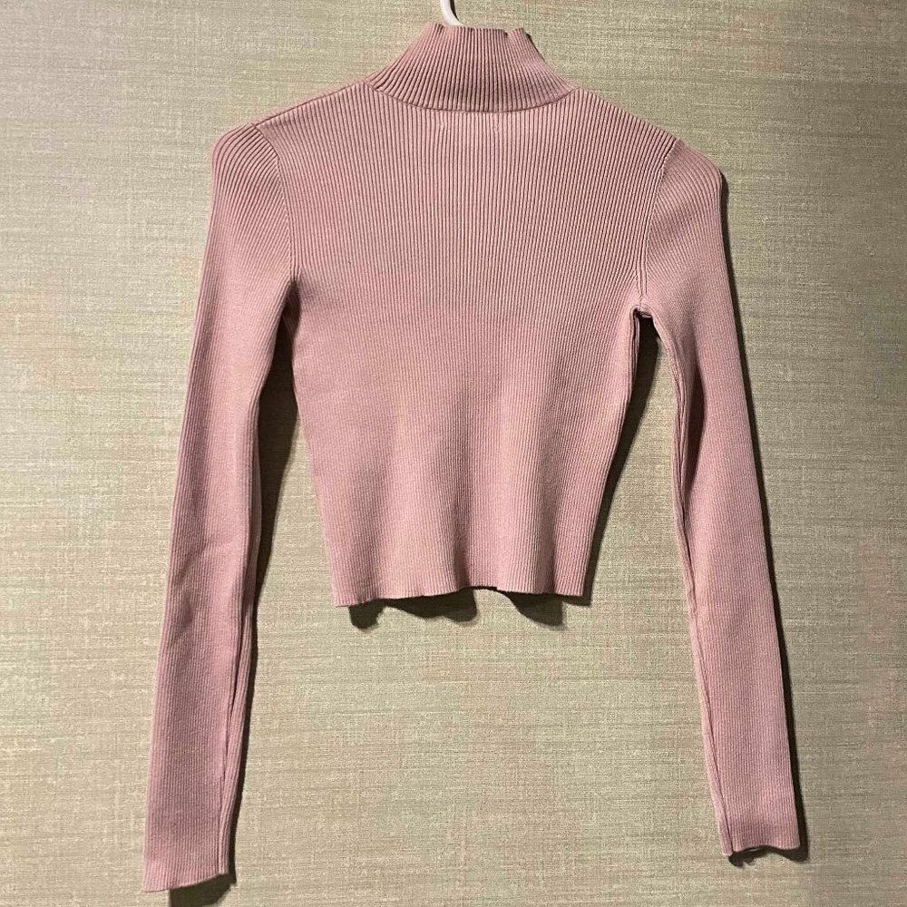 Calvin Klein Jeans light pink ribbed, collared neck, crop top size XS - Picture 2 of 5